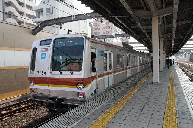 東京メトロ7000系副都心線用8両編成化改造完了_b0002858_05432100.jpg