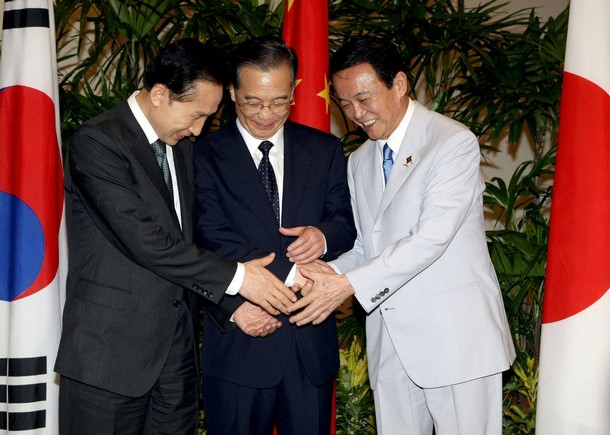 北朝鮮問題 麻生太郎の笑顔がとてつもない 北朝鮮問題 麻生太郎の笑顔がとてつもない