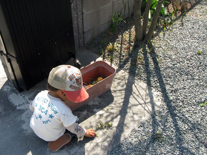 外遊び_f0129726_2110924.jpg