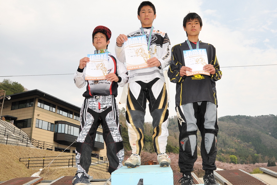 2009JBMXF開幕戦広島土師ダムVOL8：ボーイズ11~16才クラス決勝　_b0065730_23263958.jpg