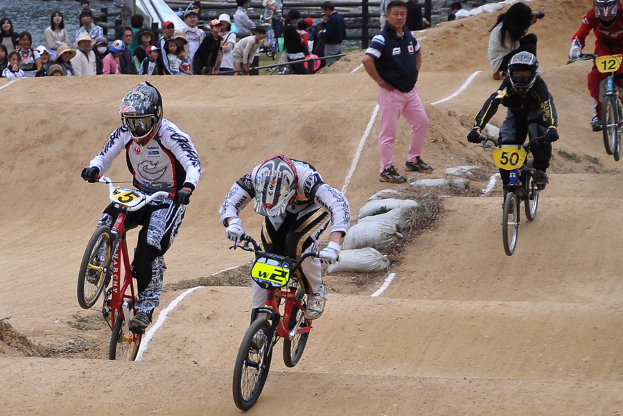 2009JBMXF開幕戦広島土師ダムVOL8：ボーイズ11~16才クラス決勝　_b0065730_23265778.jpg