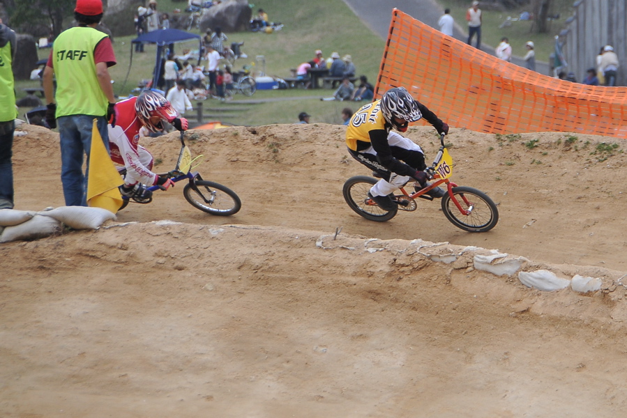 2009JBMXF開幕戦広島土師ダムVOL8：ボーイズ11~16才クラス決勝　_b0065730_23305157.jpg