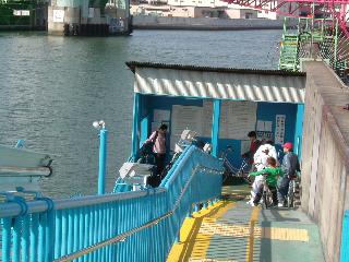 大阪市内の渡船場_f0150767_8583448.jpg