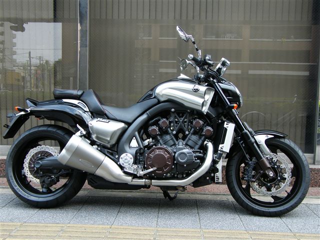 魔神　第二章　～YAMAHA　New　VMAX～_d0099181_11513653.jpg