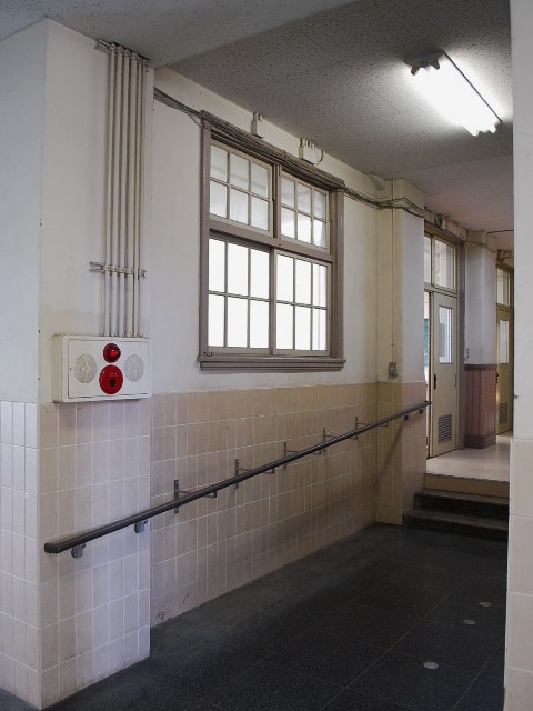 東京都台東区立旧坂本小学校(大正モダン建築探訪)_f0142606_2148478.jpg