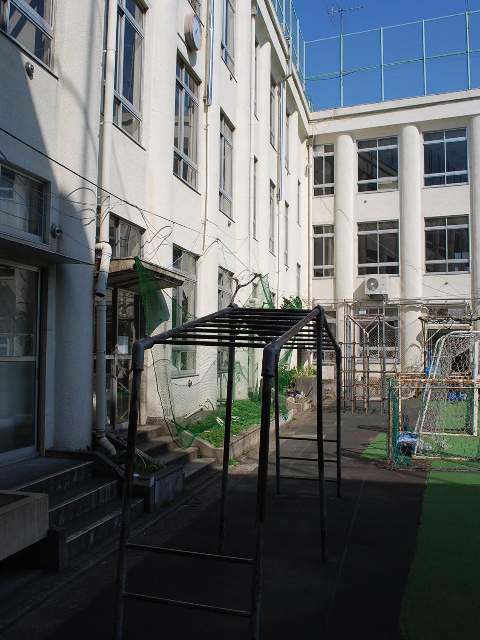 東京都台東区立旧坂本小学校(大正モダン建築探訪)_f0142606_2214961.jpg