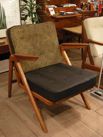 Easy chair (DENMARK)_c0139773_19342880.jpg