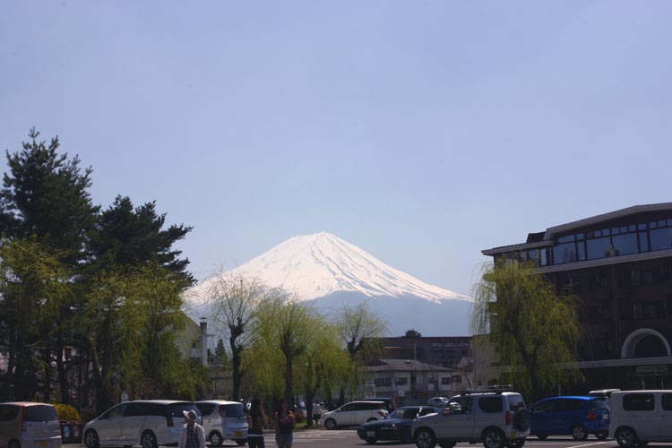 車窓からの風景　一宮御坂～河口湖　4月11日_c0067206_1391495.jpg