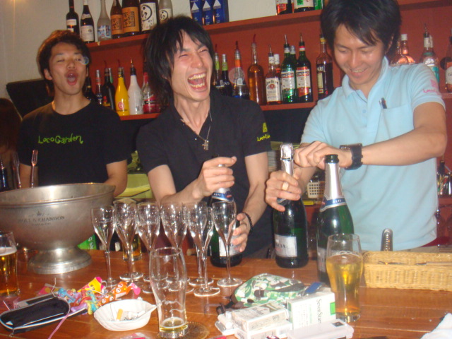 DJ9 HAPPY BIRTHDAY!!_e0144606_044746.jpg