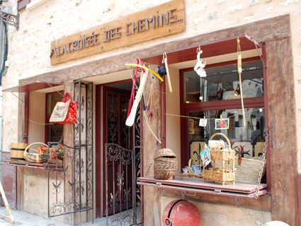 プロヴァンで見つけたかわいい店 Trans Europe Express プロヴァンで見つけたかわいい店 Trans Europe Express