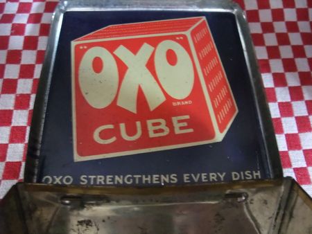OXO缶！_d0148729_21174729.jpg