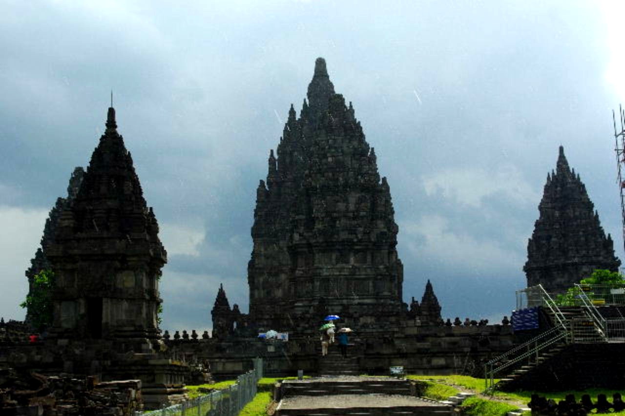 ジャワ島　　プランバナン寺院群　Candi Prambanan　_c0011649_84548.jpg