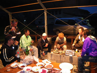 平成21 年4月4日 学校で赤提灯?_a0107644_15453215.jpg
