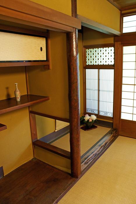 暖簾をくぐると別世界:京都嵐山・花月園福家 鯉の甘露煮が絶品_b0063958_20582118.jpg