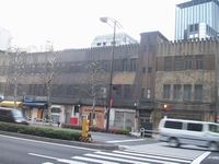 街角　の　建築_e0106975_8391262.jpg