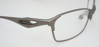オークリー・入荷。 by甲府店_f0076925_184245100.jpg