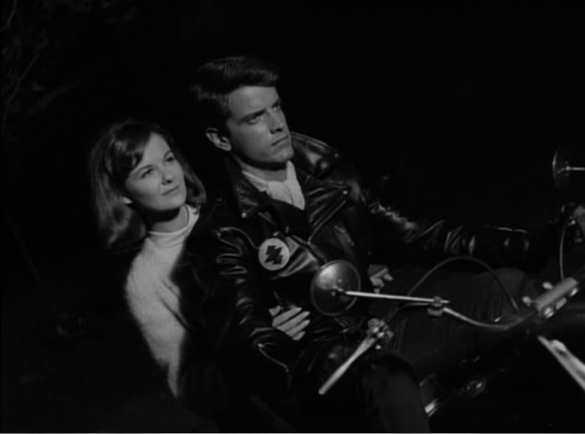 シェリー・フェブレー（Shelley Fabares）「\"The Twilight Zone\" Black Leather Jackets」（1964）_e0042361_22315978.jpg