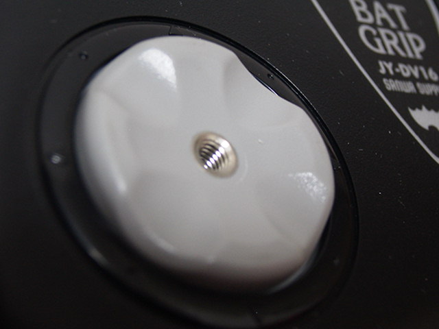 【レビュー】SANWA-SUPPLY JY-DV16 BATGRIP_c0004568_23151037.jpg