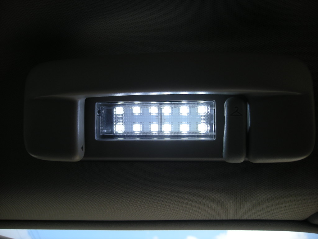 Customize File Vol 52 2 車内灯のled化その 300cな生活 Customize File Vol 52 2 車内灯のled化その 300cな生活