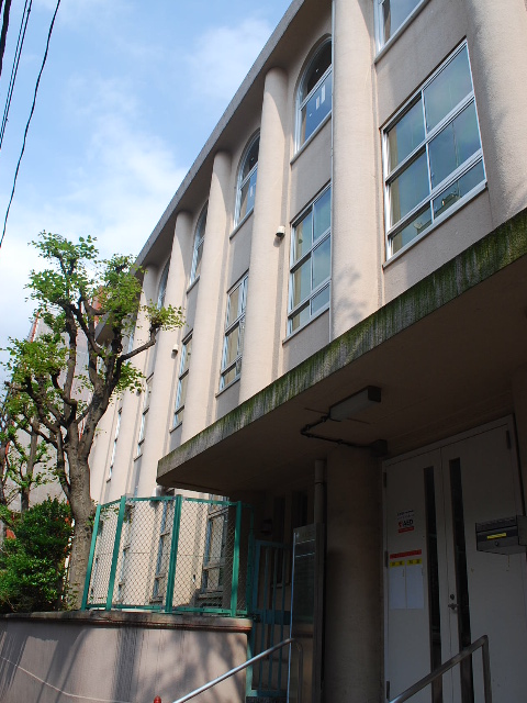 東京都中央区立旧十思小学校(昭和モダン建築探訪)_f0142606_2138043.jpg