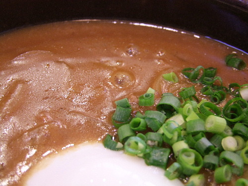 「目黒 こんぴら茶屋の温泉卵牛かれーうどん」_a0000029_1037380.jpg