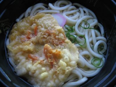 「カープうどん」_e0045719_04182.jpg