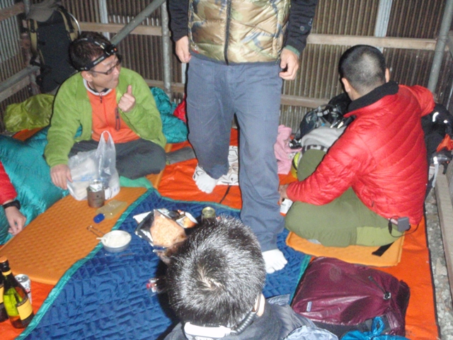 宮の谷~池小屋山~江股ノ頭縦走 20090422_c0147398_21342545.jpg