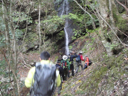 宮の谷~池小屋山~江股ノ頭縦走 20090422_c0147398_21353530.jpg