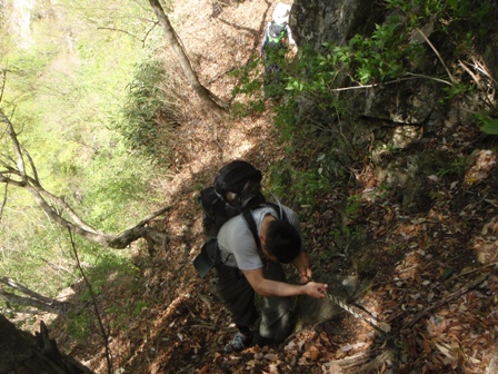 宮の谷~池小屋山~江股ノ頭縦走 20090422_c0147398_2137174.jpg