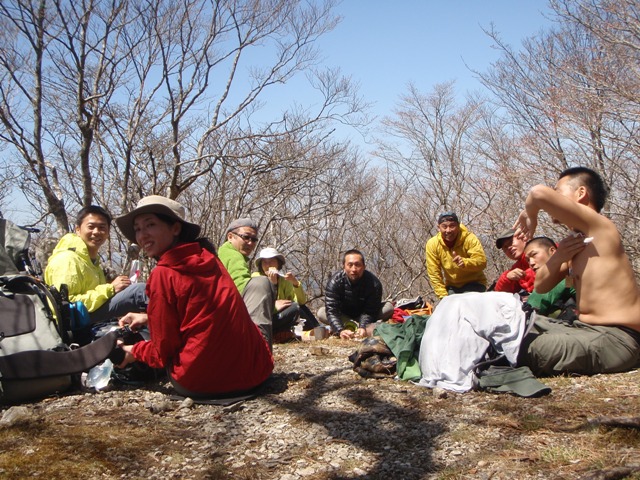 宮の谷~池小屋山~江股ノ頭縦走 20090422_c0147398_213965.jpg