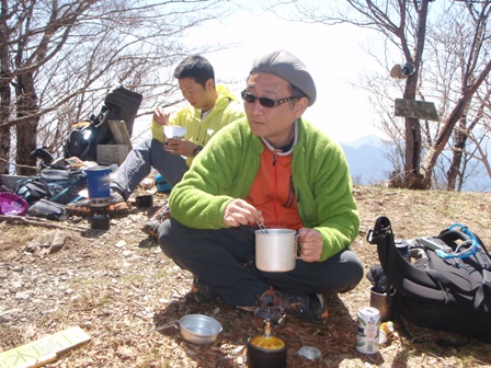 宮の谷~池小屋山~江股ノ頭縦走 20090422_c0147398_21441322.jpg