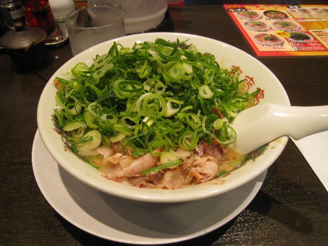 来来亭のこってりラーメン　ネギまし_f0165202_20393928.jpg