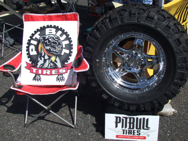 Jeep、Ｐｉｔｂｕｌｌ　ｔｉｒｅ、Ｒａｃｅｌｉｎｅ　ｗｈｅｅｌ、Rockstar enagy、X-sports,4×4ＬＩＦＥ_b0123820_10261381.jpg