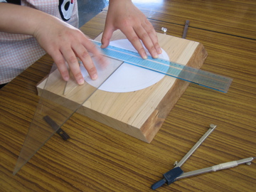 木の時計展2009 (ワークショップ) _b0100229_10274254.jpg