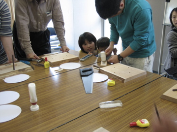 木の時計展2009 (ワークショップ) _b0100229_10283799.jpg