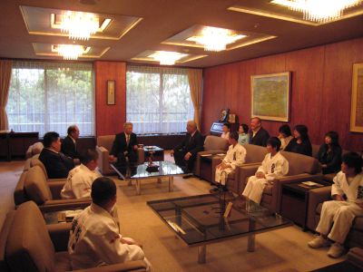 広畑柔道教室の表敬訪問（全国大会出場報告）_c0149152_1710052.jpg