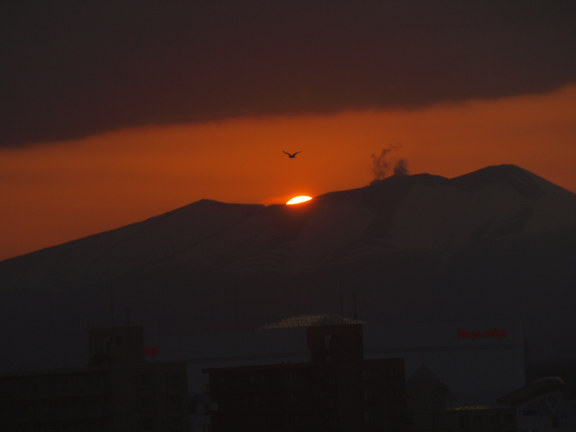 樽前山と夕暮れ_d0153062_9441311.jpg