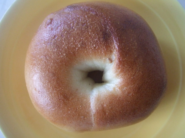 カリンベーグル はちみつ・クリームチーズ_f0076001_22452334.jpg