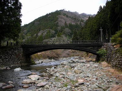 兵庫県朝来市・最古の鋳鉄橋_b0165624_1818152.jpg