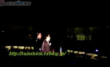 北京RAINISMは茶色の衣装_c0047605_0493915.jpg