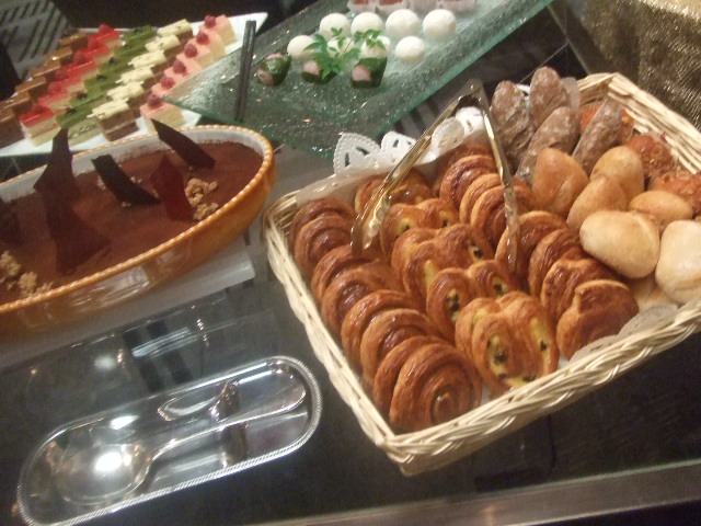 名古屋東急ホテル グリンデルワルド_f0076001_16405356.jpg