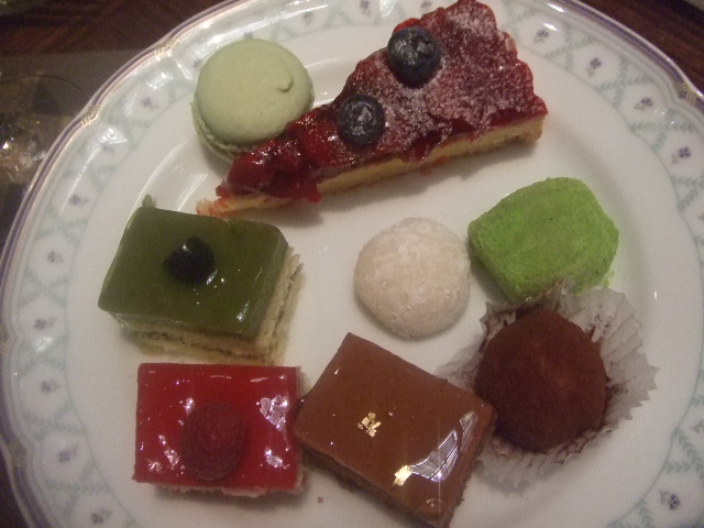 名古屋東急ホテル グリンデルワルド_f0076001_16442662.jpg