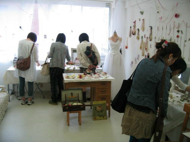 個展一日目♪_e0148881_23113167.jpg