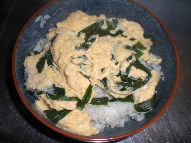 丼同好会5月号~ゴールデンウィークなんて関係ない!~_e0126302_6423495.jpg