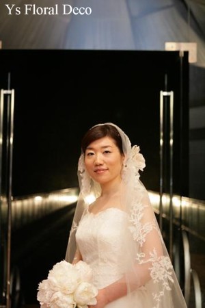 儚いブーケ 芍薬のクラッチ_b0113510_9352988.jpg
