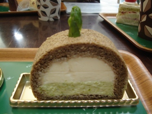 グリーンアスパラのムースのケーキ＠ポタジエ_f0167820_19203477.jpg