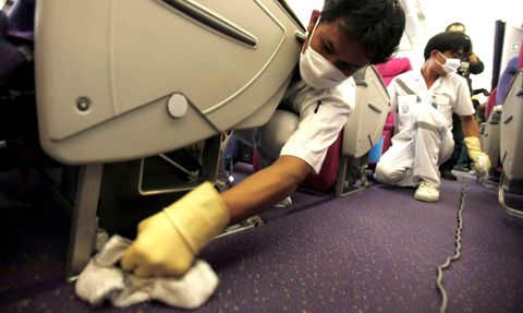 アメリカン航空感染か?ロス>成田169便の40名隔離_d0123476_732158.jpg