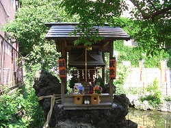 江戸屋敷にあった神社(9) 金丸稲荷神社_c0187004_18572480.jpg