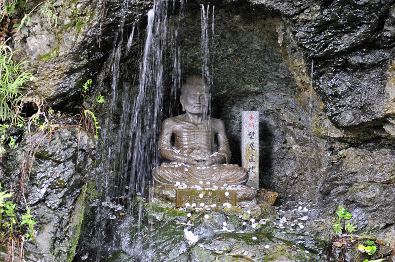 篠栗 南蔵院 2_a0042310_13484073.jpg