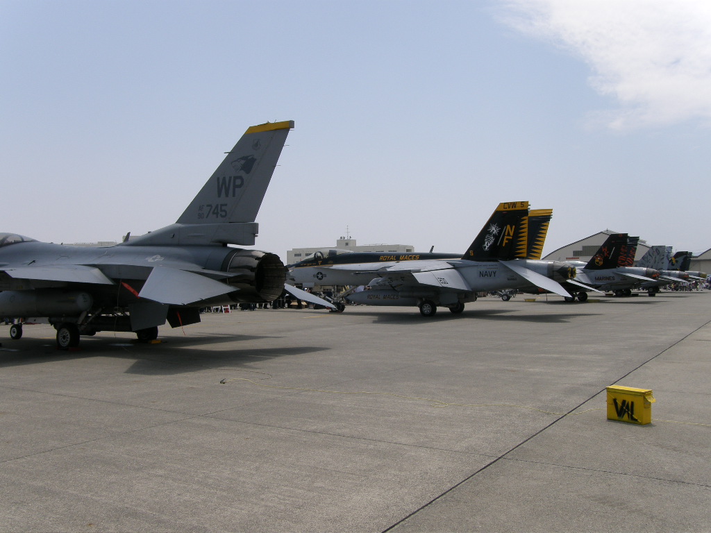 岩国基地 航空ショー 　パート2_c0141933_22423359.jpg